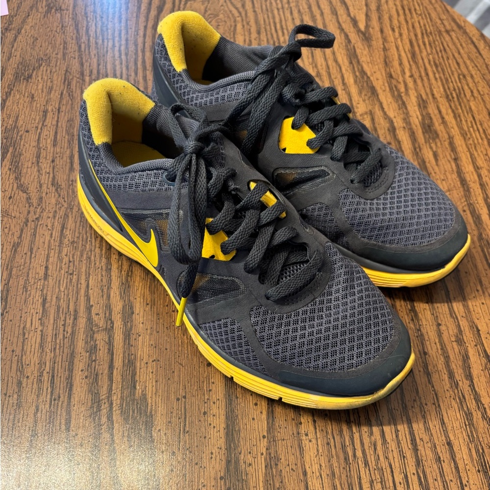 Nike livestrong 4Y unisex tennis shoes - Picture 2 of 8